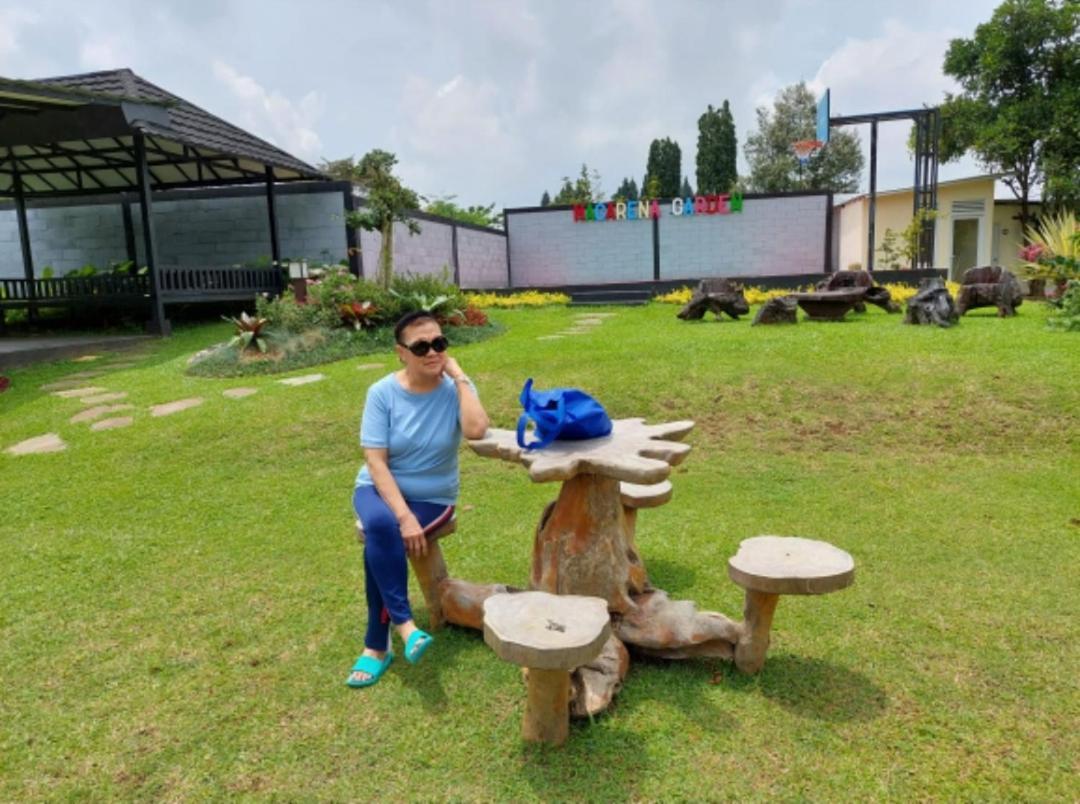 Villa Chacha At Macarena, Megamendung Exteriör bild