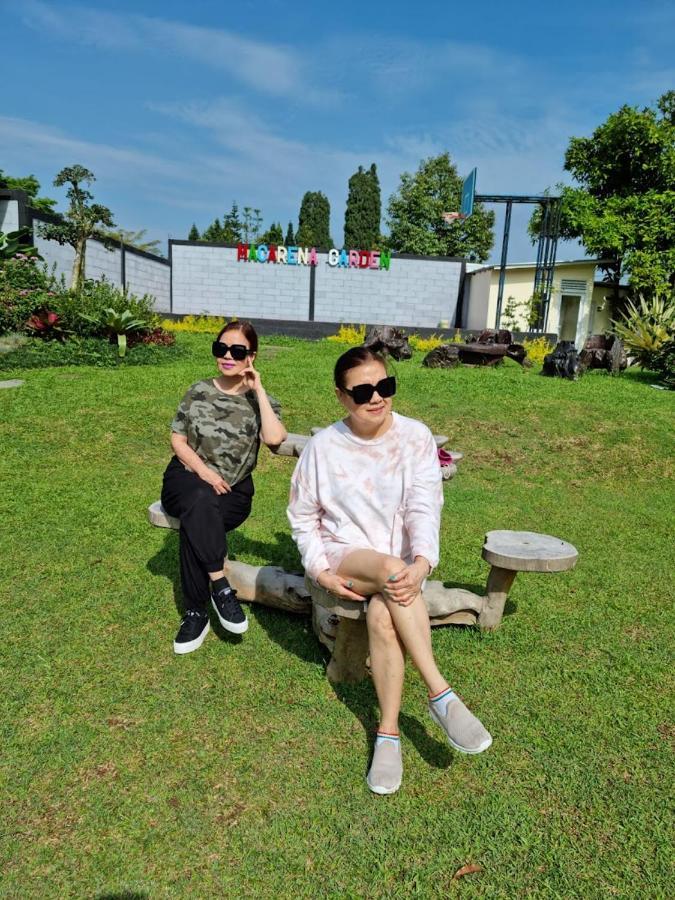 Villa Chacha At Macarena, Megamendung Exteriör bild